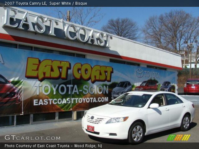 2007 Toyota Camry LE in Super White