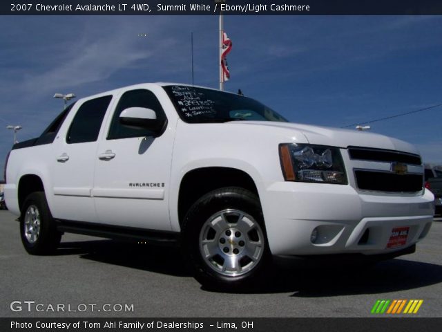 2007 Chevrolet Avalanche LT 4WD in Summit White