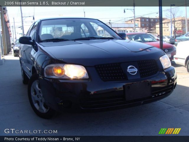 2006 Nissan Sentra 1.8 S in Blackout