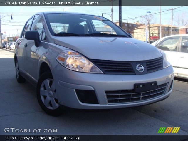 2009 Nissan Versa 1.6 Sedan in Brillant Silver