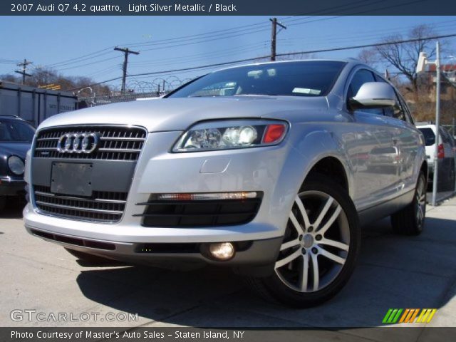 2007 Audi Q7 4.2 quattro in Light Silver Metallic