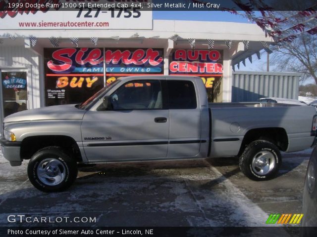 1999 Dodge Ram 1500 ST Extended Cab 4x4 in Silver Metallic