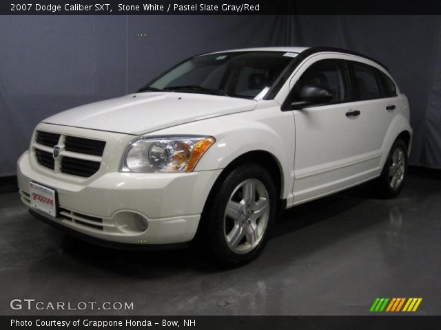 2007 Dodge Caliber SXT in Stone White