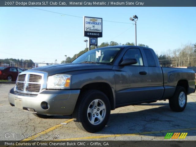 2007 Dodge Dakota SLT Club Cab in Mineral Gray Metallic