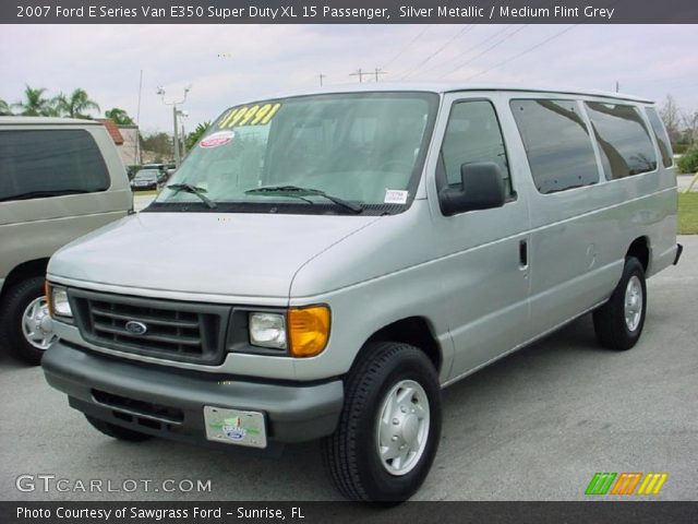 2007 Ford E Series Van E350 Super Duty XL 15 Passenger in Silver Metallic