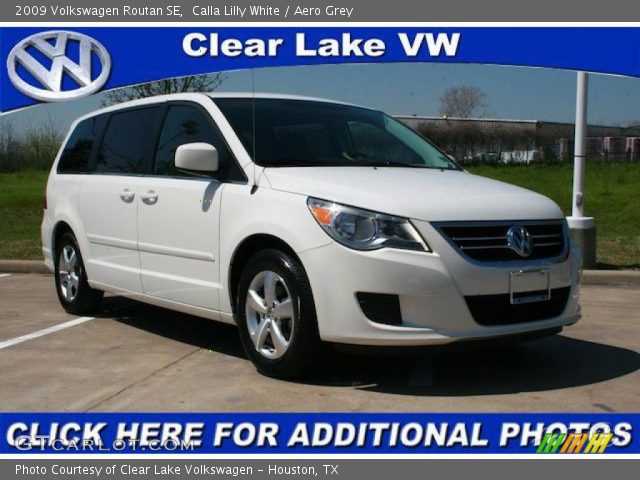 2009 Volkswagen Routan SE in Calla Lilly White
