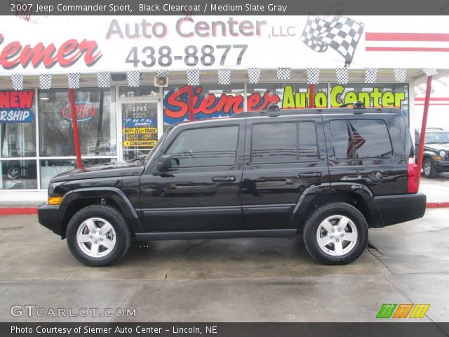 2007 Jeep Commander Sport in Black Clearcoat