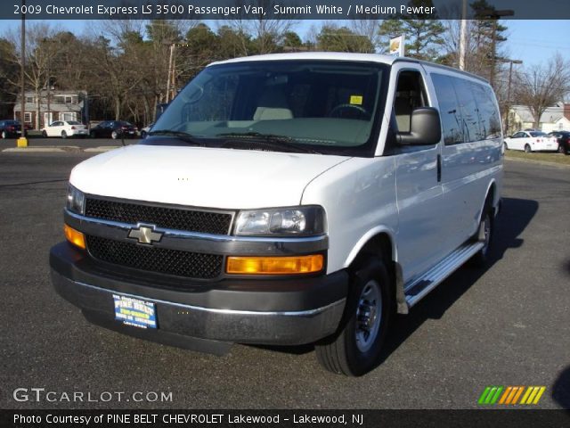 2009 Chevrolet Express LS 3500 Passenger Van in Summit White