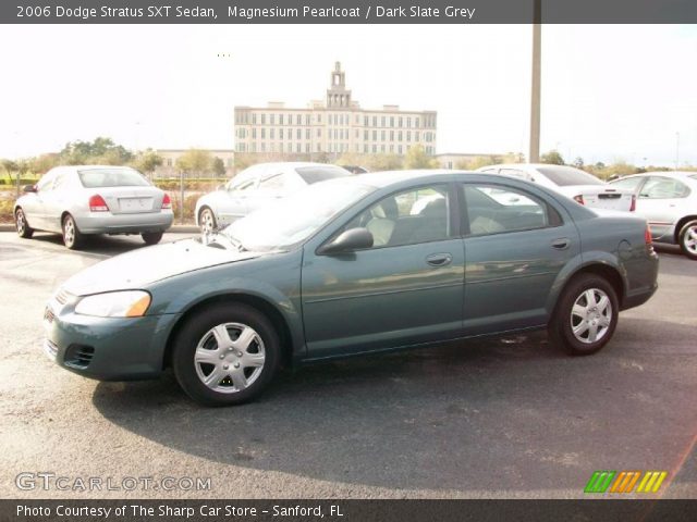 2006 Dodge Stratus SXT Sedan in Magnesium Pearlcoat