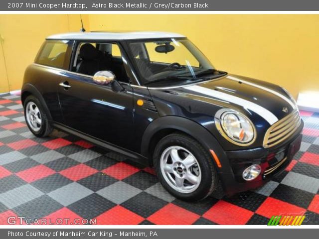 2007 Mini Cooper Hardtop in Astro Black Metallic