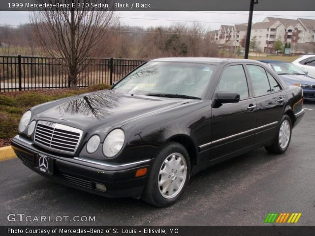 1999 Mercedes-Benz E 320 Sedan in Black