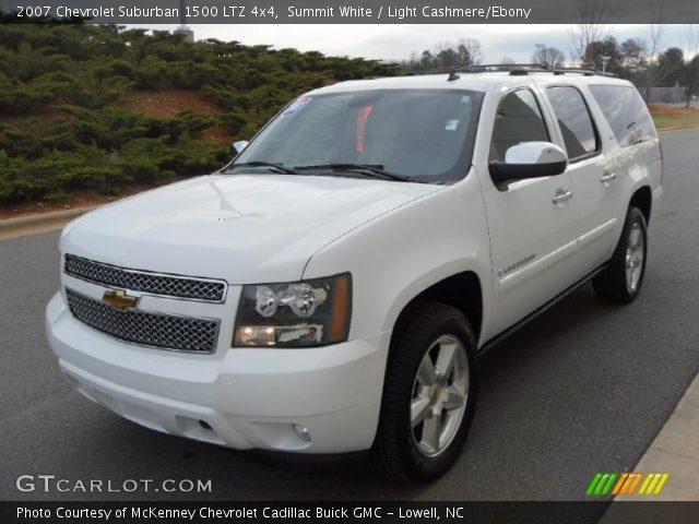 2007 Chevrolet Suburban 1500 LTZ 4x4 in Summit White