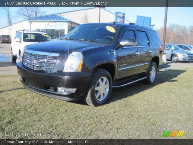 2007 Cadillac Escalade AWD in Black Raven