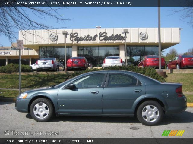 2006 Dodge Stratus SXT Sedan in Magnesium Pearlcoat