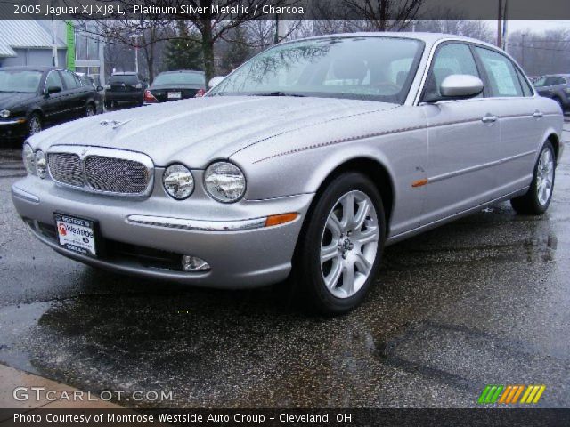 2005 Jaguar XJ XJ8 L in Platinum Silver Metallic