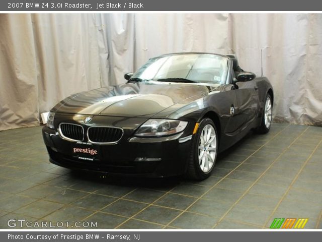 2007 BMW Z4 3.0i Roadster in Jet Black