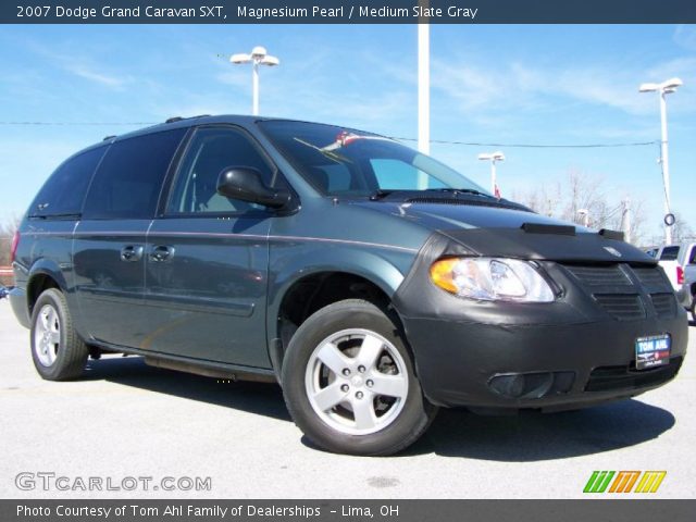 2007 Dodge Grand Caravan SXT in Magnesium Pearl