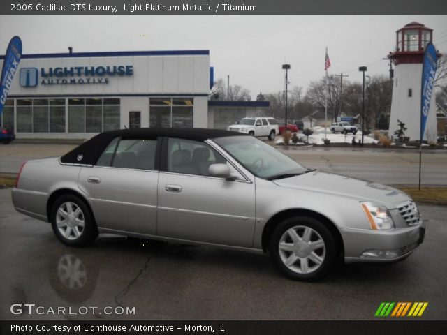 2006 Cadillac DTS Luxury in Light Platinum Metallic