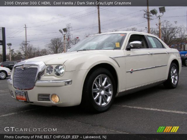 2006 Chrysler 300 C HEMI in Cool Vanilla
