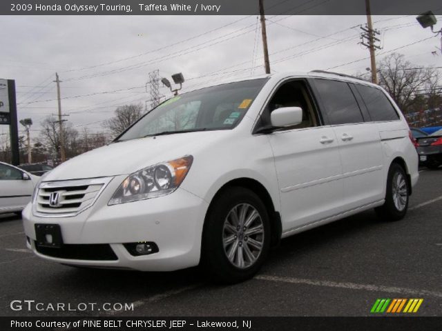 2009 Honda Odyssey Touring in Taffeta White