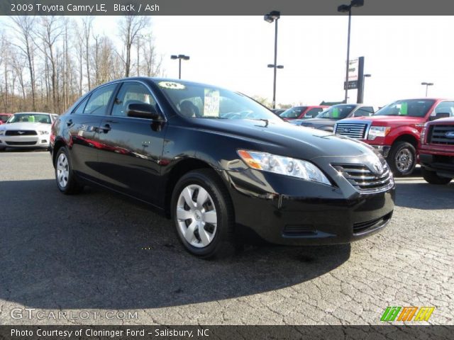 2009 Toyota Camry LE in Black