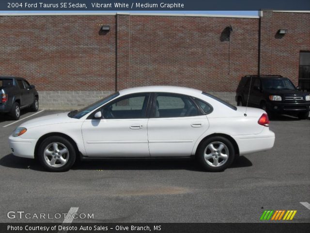 2004 Ford Taurus SE Sedan in Vibrant White