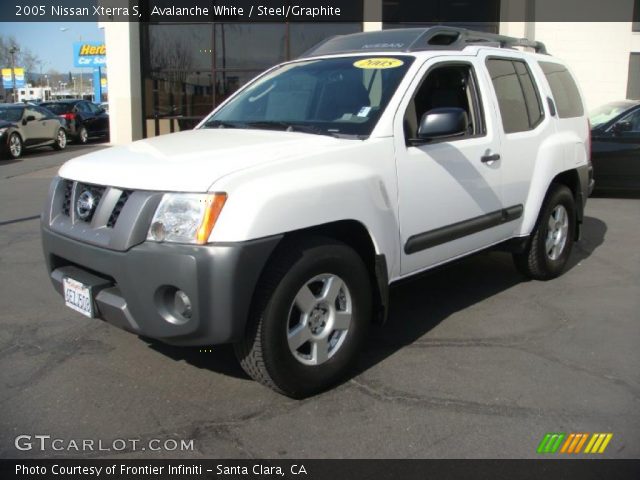 2005 Nissan Xterra S in Avalanche White