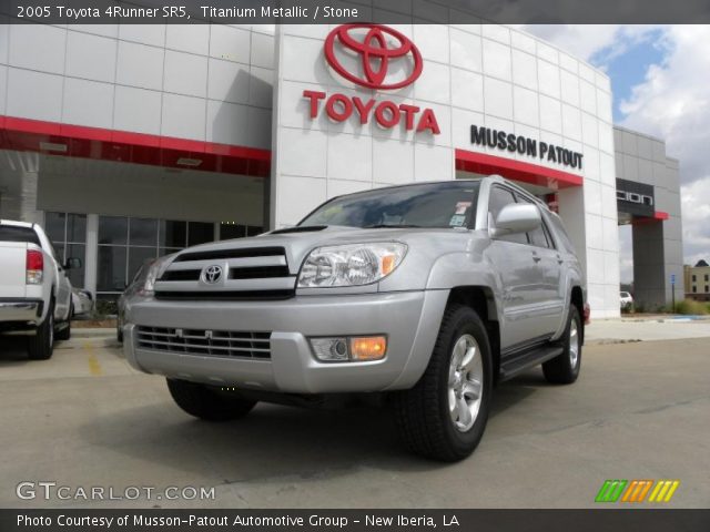 2005 Toyota 4Runner SR5 in Titanium Metallic