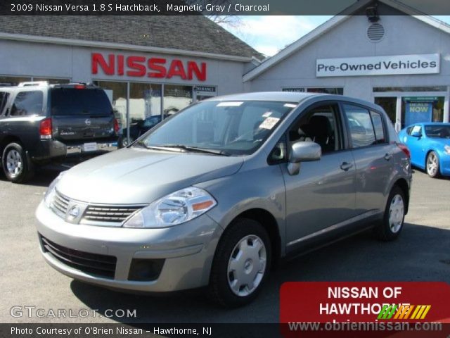2009 Nissan Versa 1.8 S Hatchback in Magnetic Gray