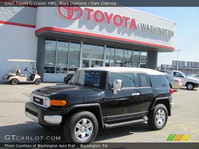 2007 Toyota FJ Cruiser 4WD in Black Diamond