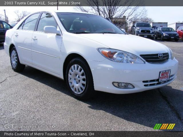 2003 Toyota Camry XLE in Super White