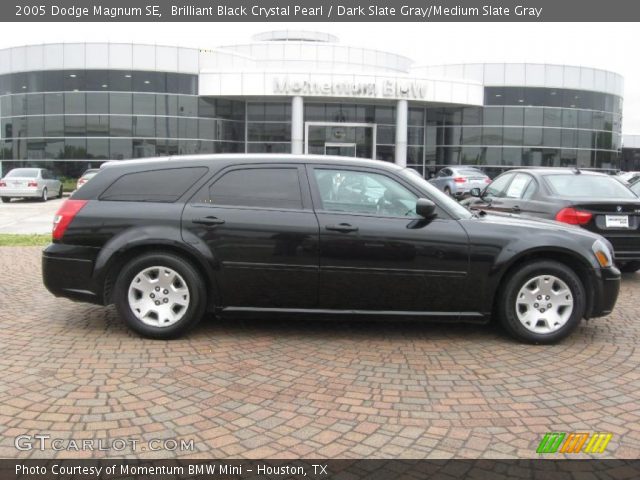 2005 Dodge Magnum SE in Brilliant Black Crystal Pearl