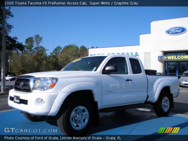 2006 Toyota Tacoma V6 PreRunner Access Cab in Super White