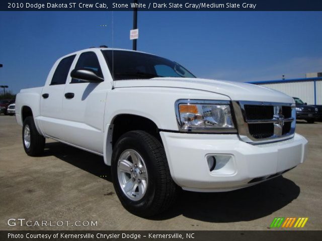 2010 Dodge Dakota ST Crew Cab in Stone White