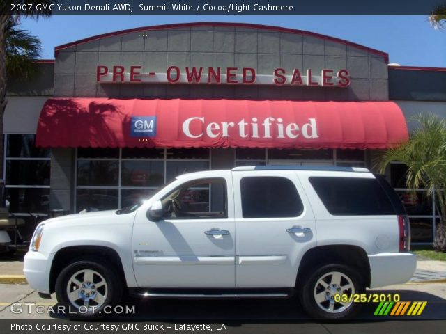 2007 GMC Yukon Denali AWD in Summit White