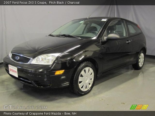 2007 Ford Focus ZX3 S Coupe in Pitch Black