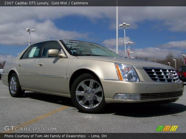 2007 Cadillac DTS Luxury in Gold Mist