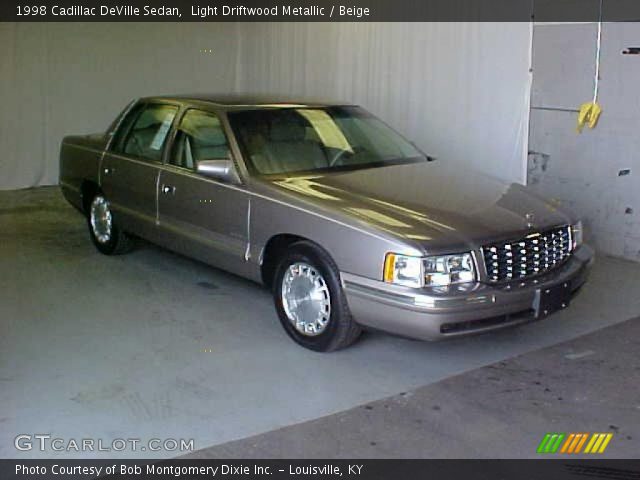1998 Cadillac DeVille Sedan in Light Driftwood Metallic
