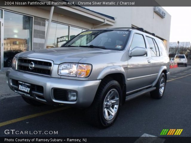 2004 Nissan Pathfinder LE Platinum 4x4 in Chrome Silver Metallic