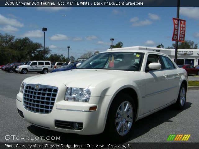 2008 Chrysler 300 Touring in Cool Vanilla White