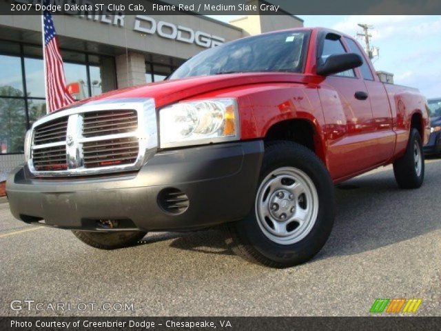 2007 Dodge Dakota ST Club Cab in Flame Red