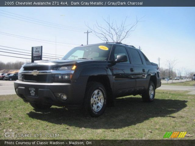 2005 Chevrolet Avalanche Z71 4x4 in Dark Gray Metallic