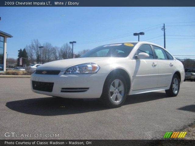 2009 Chevrolet Impala LT in White