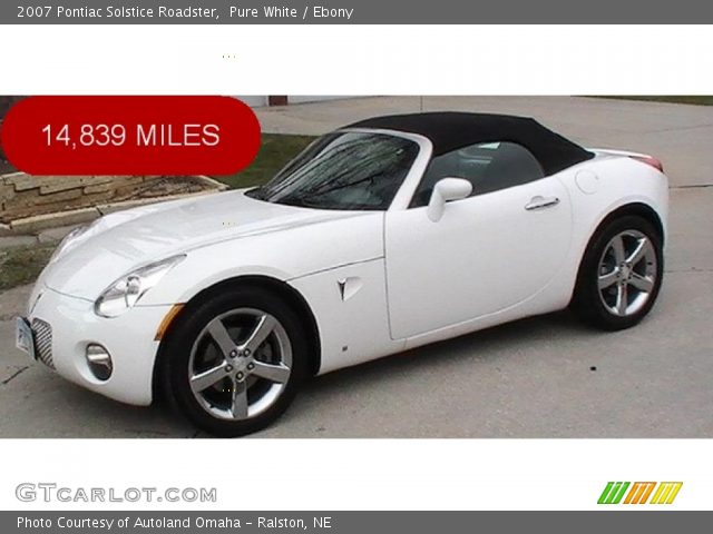 2007 Pontiac Solstice Roadster in Pure White