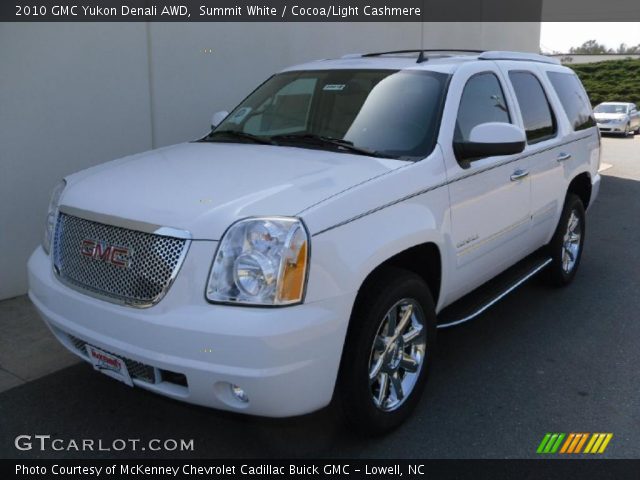 2010 GMC Yukon Denali AWD in Summit White