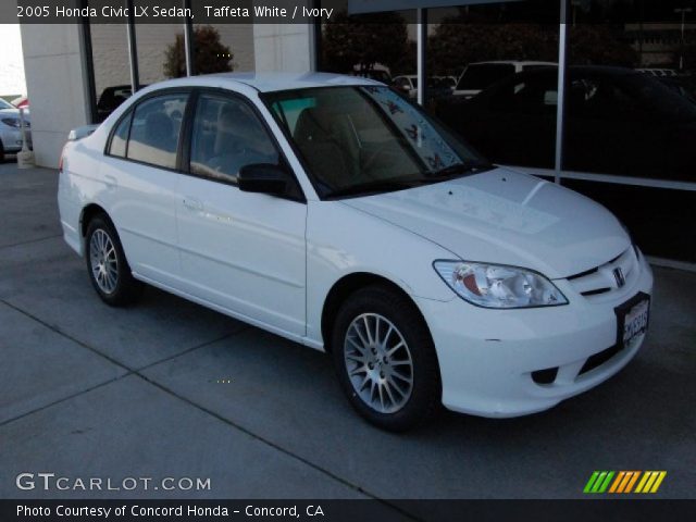 2005 Honda Civic LX Sedan in Taffeta White