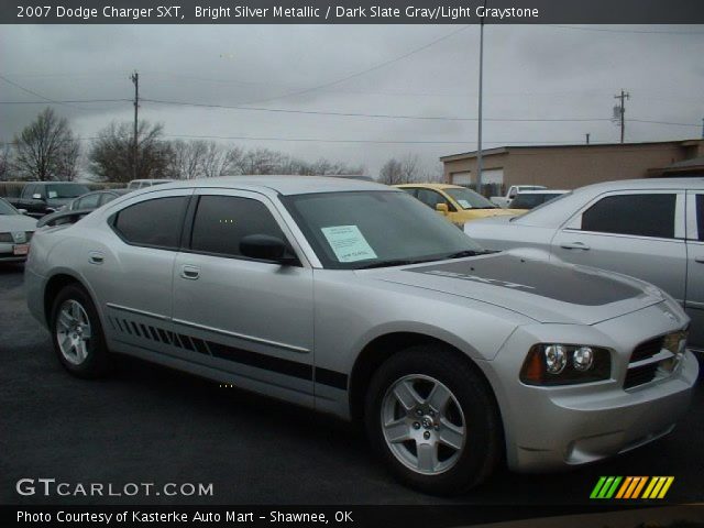 2007 Dodge Charger SXT in Bright Silver Metallic