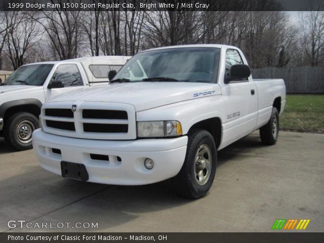 1999 Dodge Ram 1500 Sport Regular Cab in Bright White