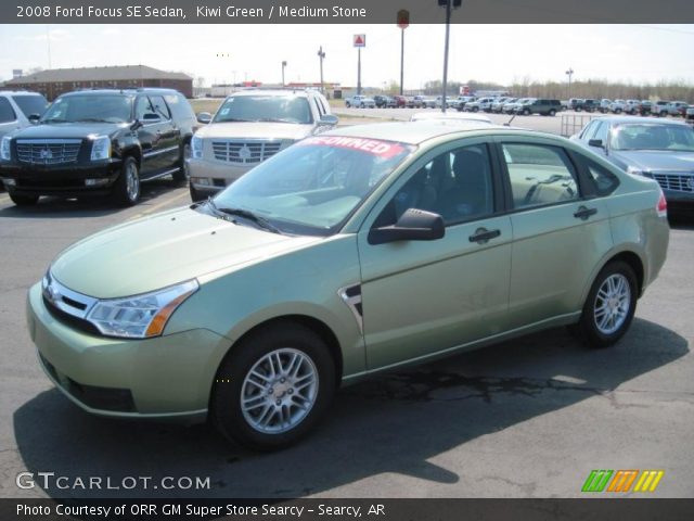 2008 Ford Focus SE Sedan in Kiwi Green