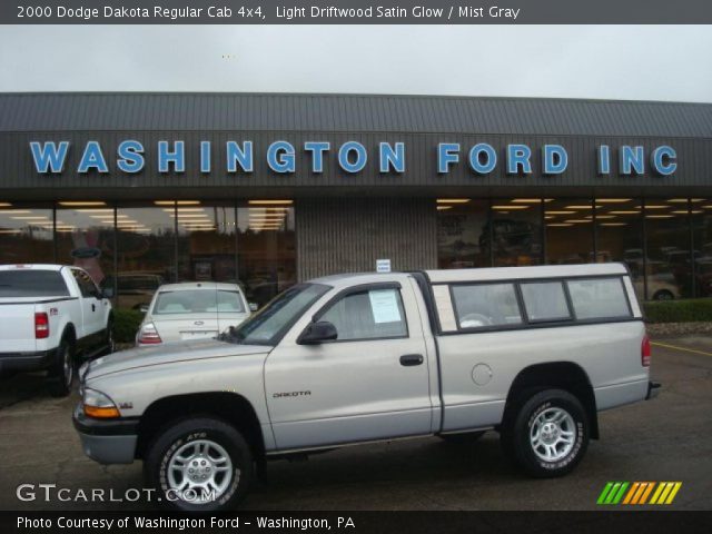 2000 Dodge Dakota Regular Cab 4x4 in Light Driftwood Satin Glow